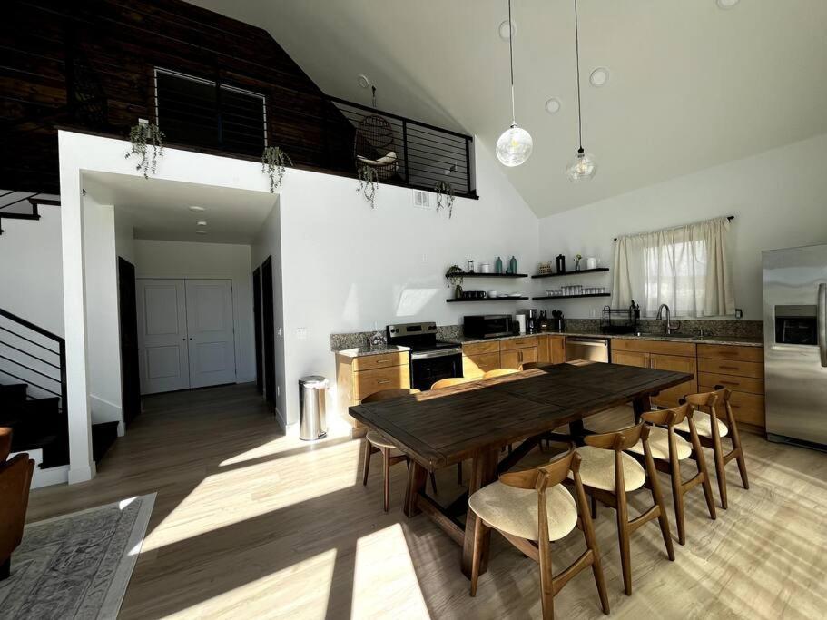 Red Rock Retreat Stunning Floor To Ceiling Views Villa Hatch Exterior foto